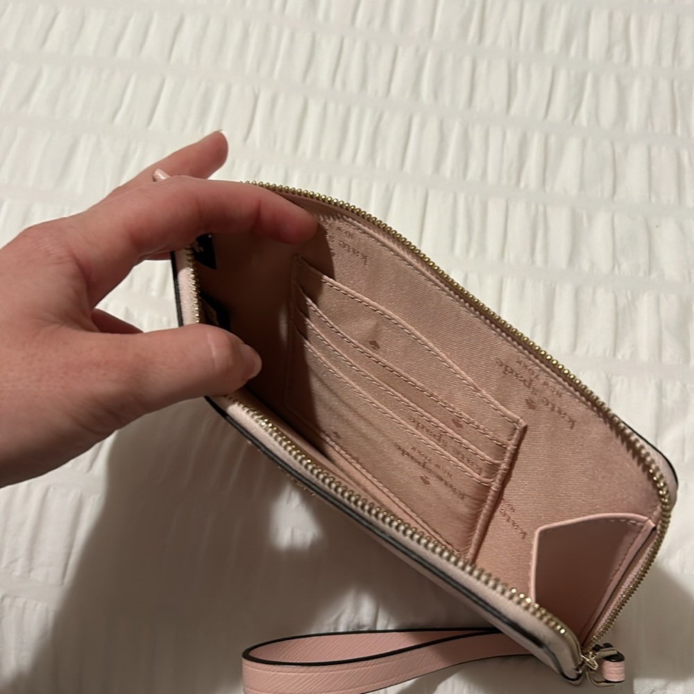 Kate Spade Wristlet - Picture 3 of 3